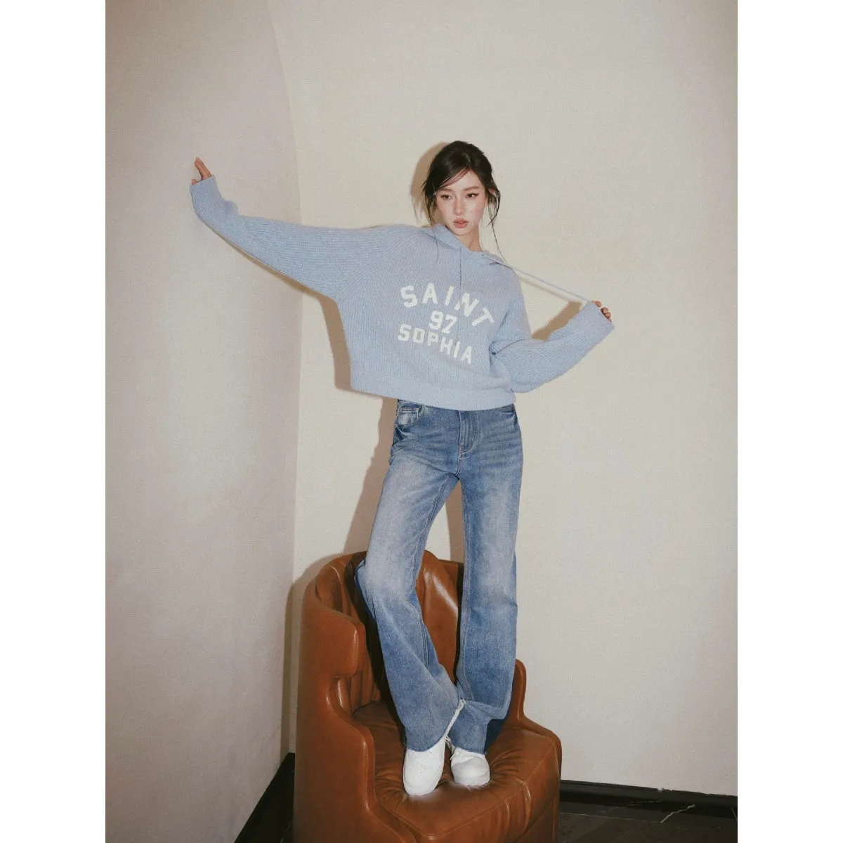 Concise-White Knitted Logo Hoodie Blue