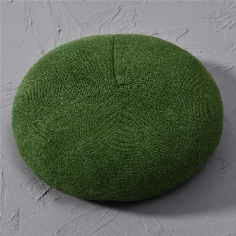 Elegant Cashmere Blend Beret - Trendy Winter Hat for Fashion-Forward Women