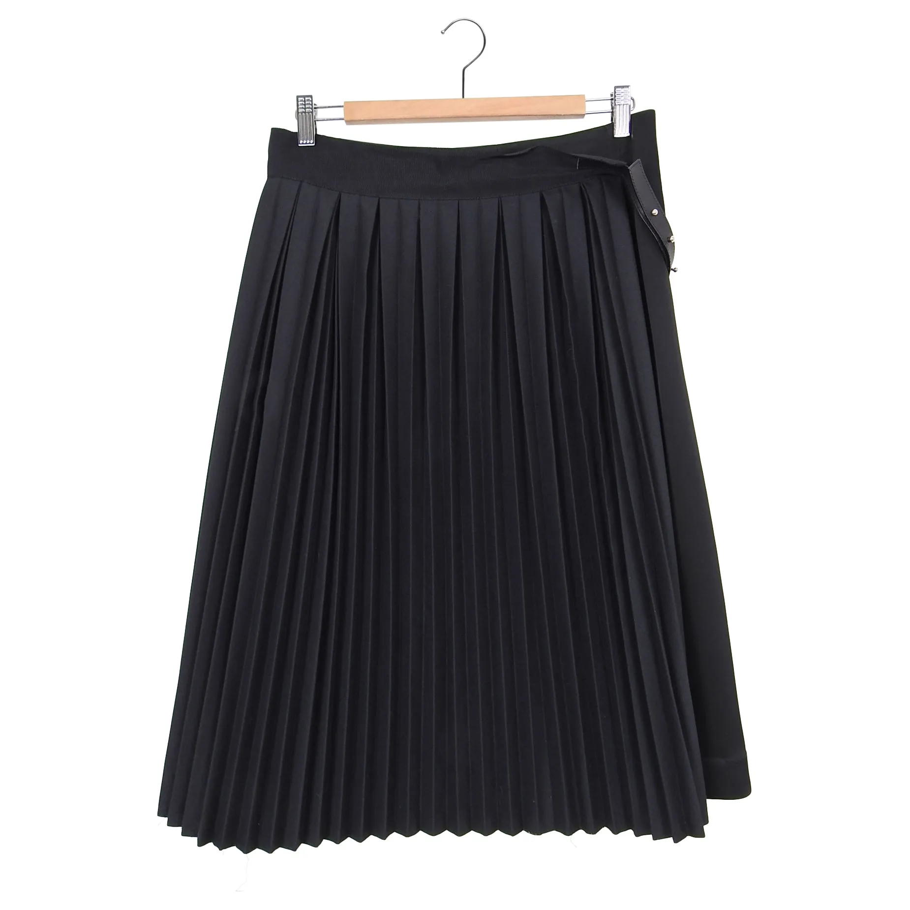 Loewe Black Pleated Skirt with Leather Belt – 44 / L / 12