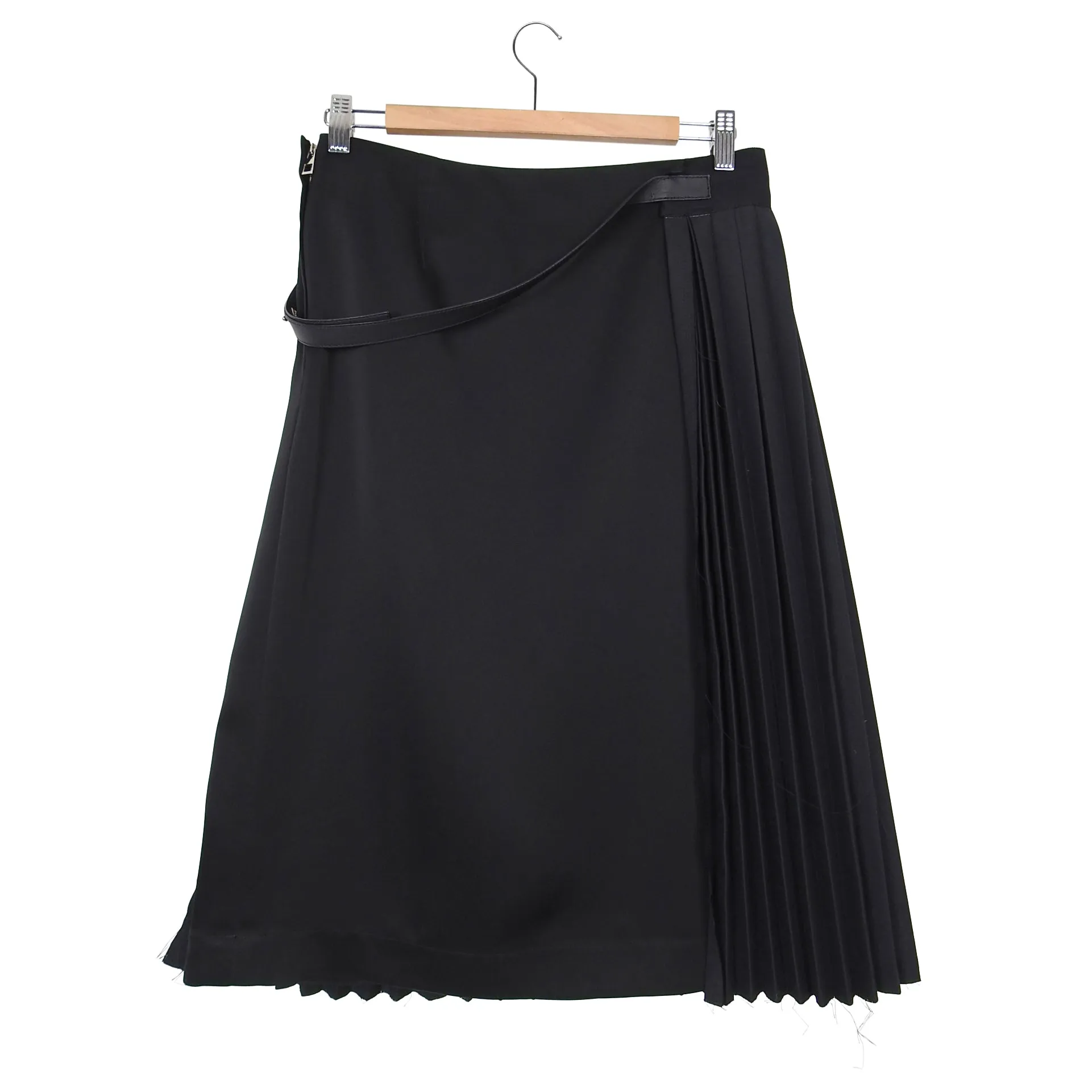 Loewe Black Pleated Skirt with Leather Belt – 44 / L / 12