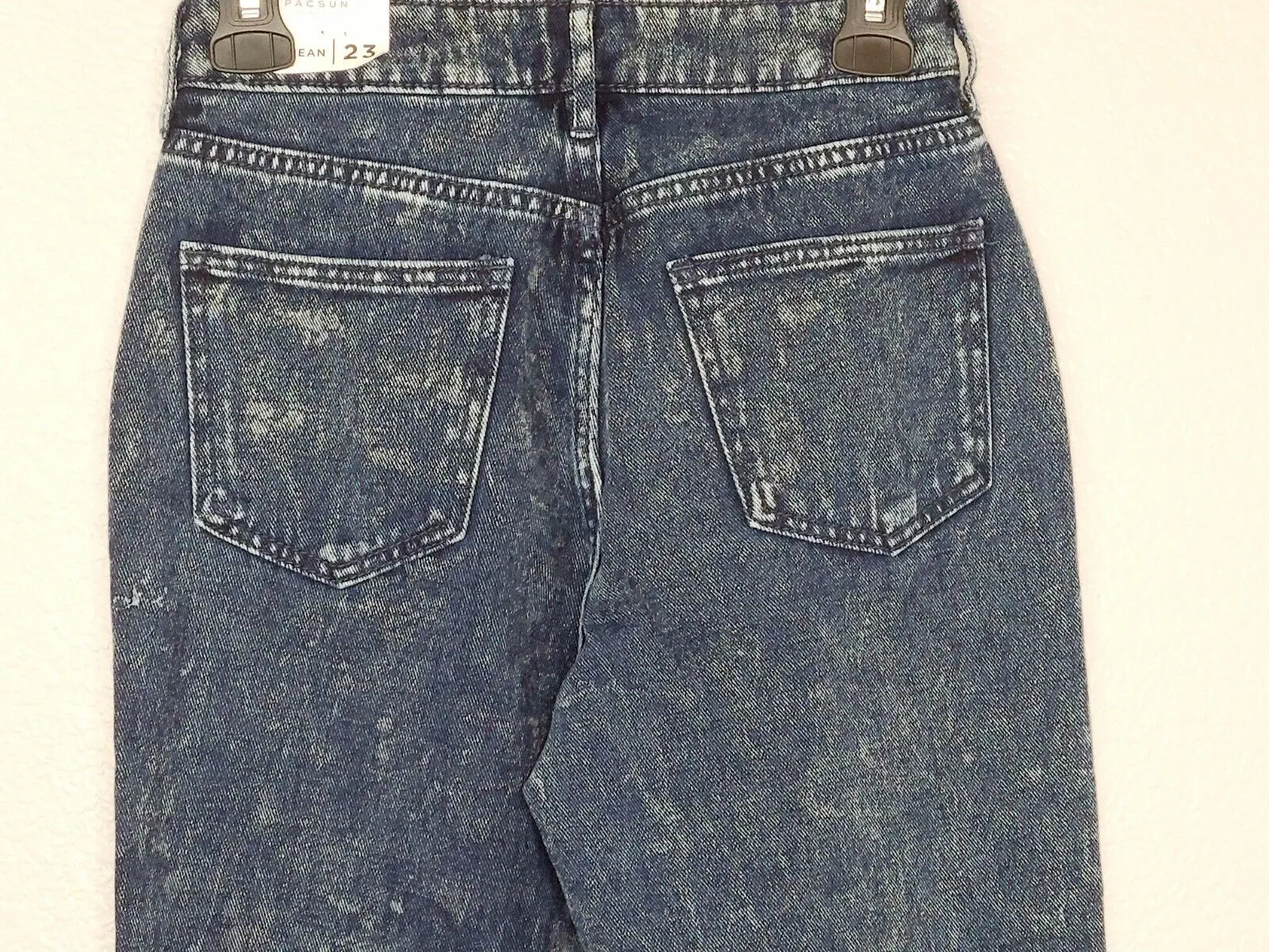 PacSun Los Angeles Women's Trippy Blue High Rise Mom Jeans Size 23