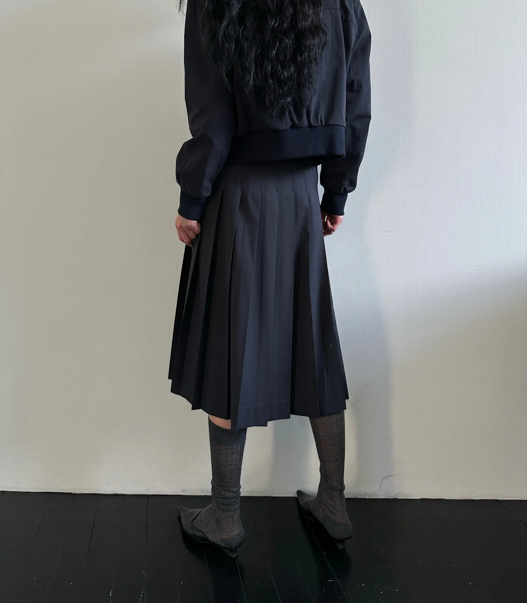 Side pleated skirt
