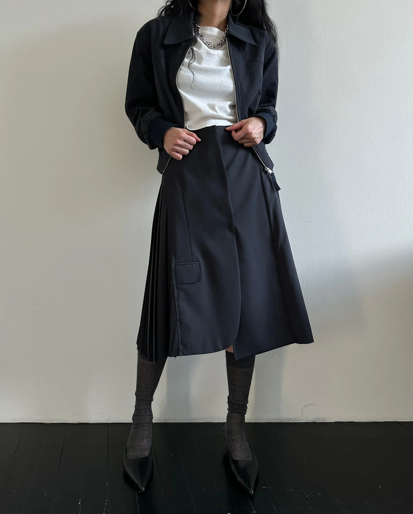 Side pleated skirt