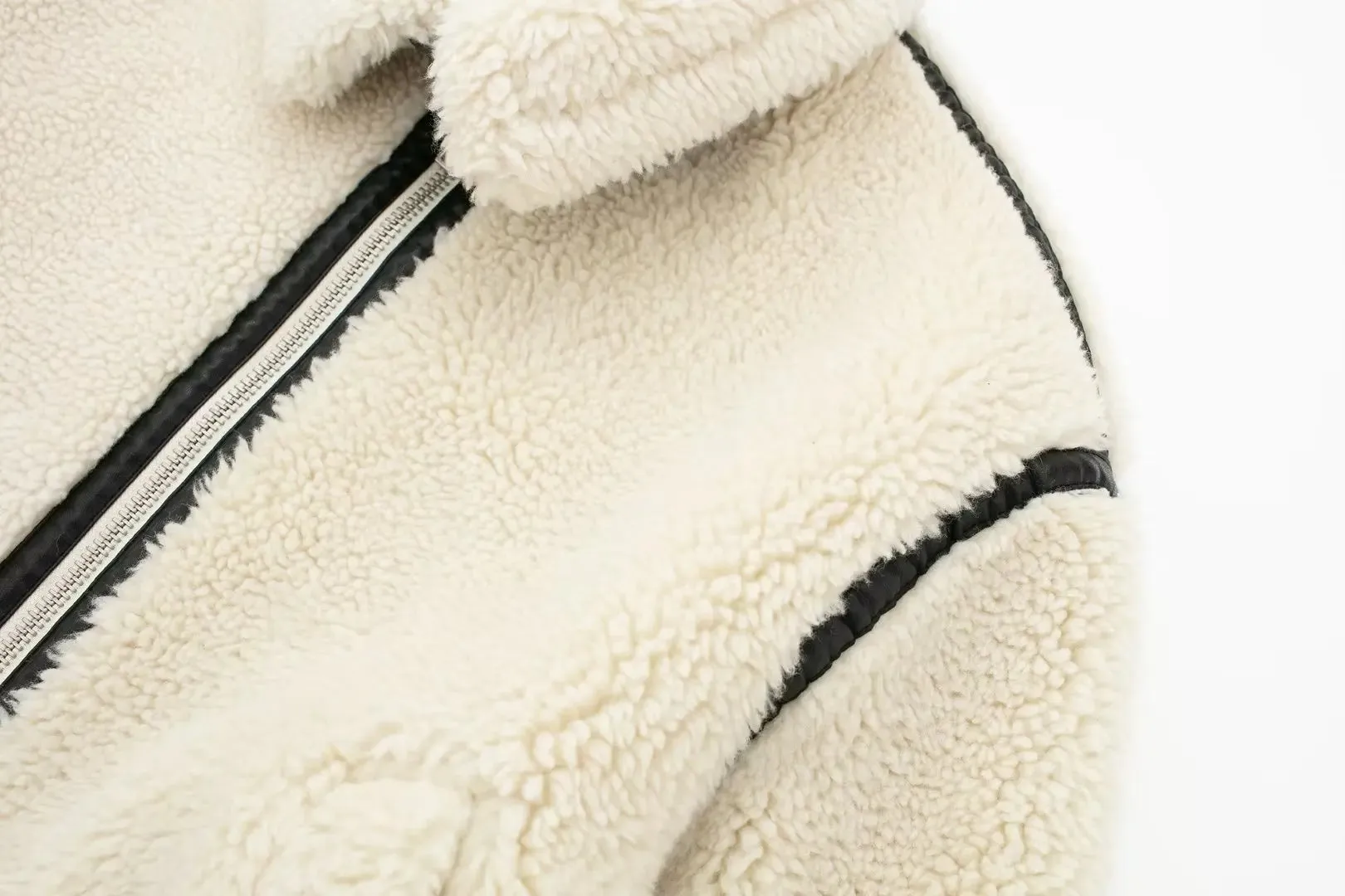 Women's Zip-up Wool Winter  Coat with Black Lined | Ideal for Autumn/Winter